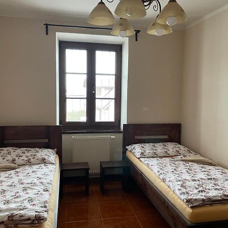 Cetnicka Stanice Hluboka Hluboka nad Vltavou Luaran gambar