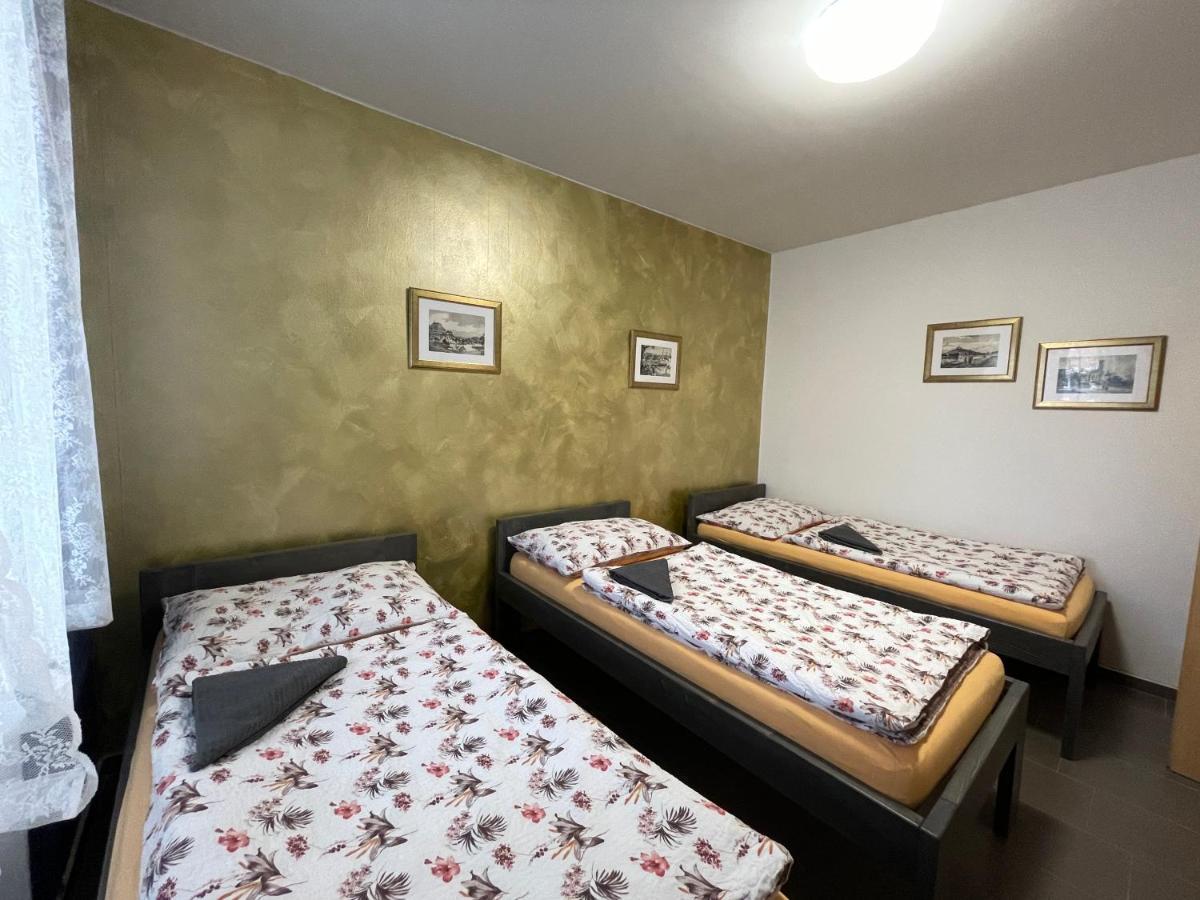Cetnicka Stanice Hluboka Hluboka nad Vltavou Luaran gambar