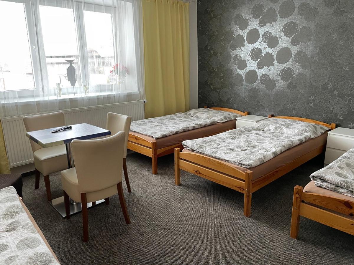 Cetnicka Stanice Hluboka Hluboka nad Vltavou Luaran gambar