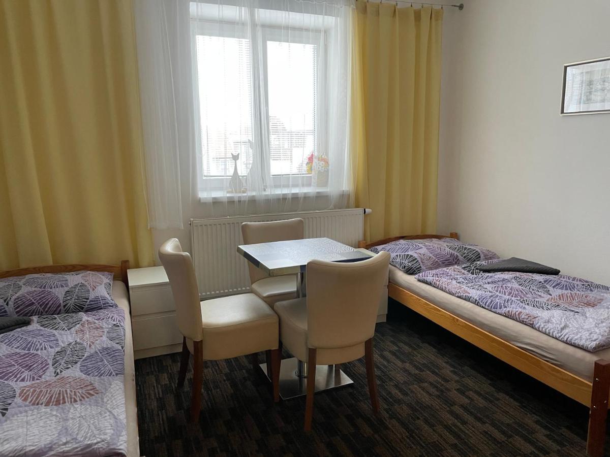 Cetnicka Stanice Hluboka Hluboka nad Vltavou Luaran gambar