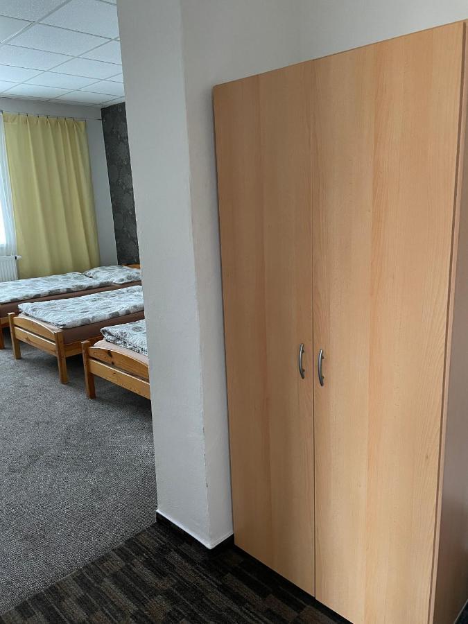 Cetnicka Stanice Hluboka Hluboka nad Vltavou Luaran gambar